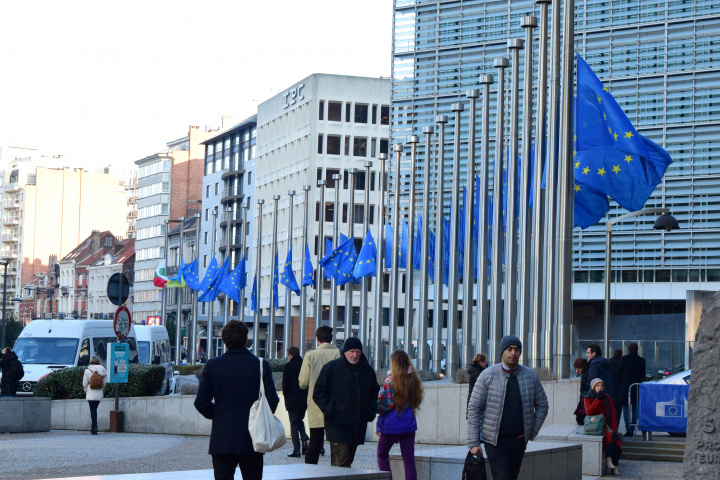 Komisia zverejnila opatrenia na zvýšenie potravinovej bezpečnosti v EÚ a vo svete