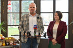 Tlačová konferencia projektu Zasejme dobro a odovzdanie pomoci Zariadeniu pre seniorov Viventi v Podunajských Biskupiciach Úradom SPPK