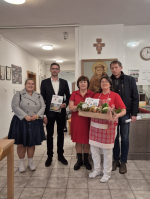 Oravská poľnohospodárska a potravinárska komora Dolný Kubín pomohla potravinami Zariadeniu pre seniorov CSS Studienka v Novoti a Domu Charitas sv. Františka z Assisi v Trstenej.